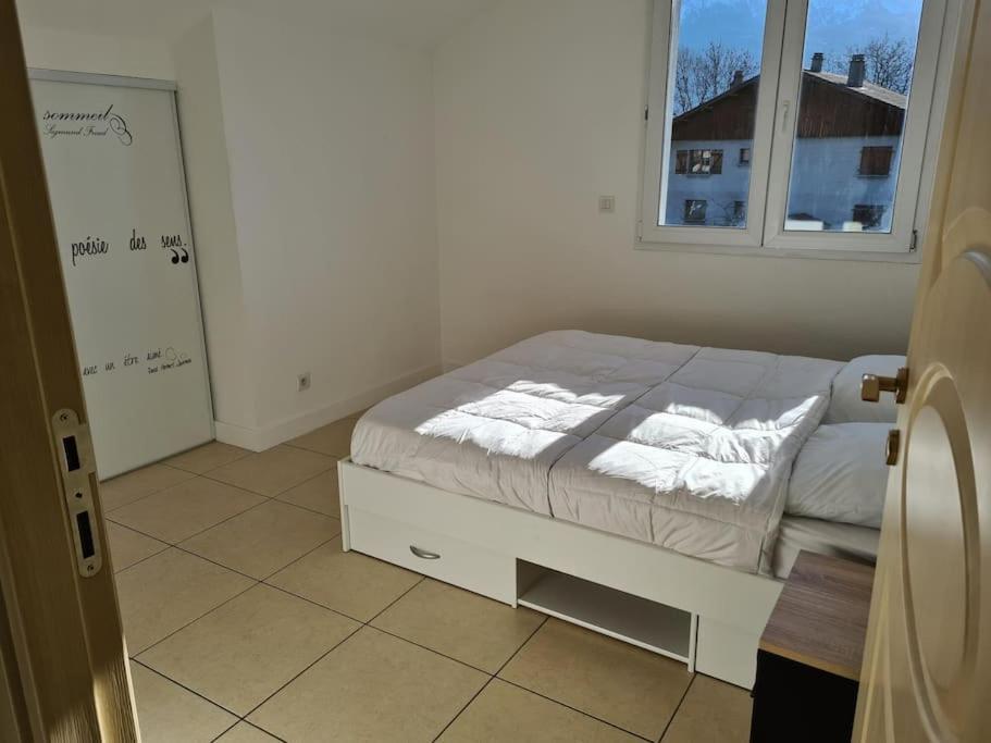Appartement - Cluses Exterior foto